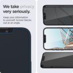 Lot de 2 protections d'écran Spigen Glas.tR EZ-FIT pour iPhone 13 Pro Max / iPhone 14 Plus - Privacy – Image 6