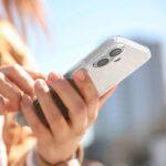 Coque Spigen Liquid Crystal Glitter pour iPhone 16 - Crystal Quartz – Image 6