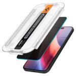 Lot de 2 protections d'écran Spigen Glas.tR EZ-FIT pour iPhone 15 / iPhone 16 - Privacy – Image 5