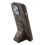 Coque Guess Grip Stand 4G Triangle Strass pour iPhone 15 Pro Max - Brown – Image 3