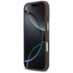 Coque Guess Hardcase 4G Logo Plate MagSafe pour iPhone 17 - Brown – Image 6