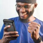 Coque Techsuit Carbon Silicone pour Google Pixel 8 - Black – Image 4