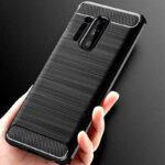 Coque Techsuit Carbon Silicone pour OnePlus 8 Pro - Black – Image 6