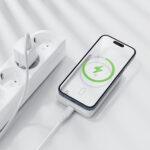 Batterie externe magnétique Acefast M26 10 000 mAh - MagSafe - Charge rapide 20 W - USB-C (5V/3A) - Indicateur LED - Blanc – Image 6