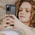 Coque Techsuit Carbon Silicone pour OnePlus 15R - Black – Image 6