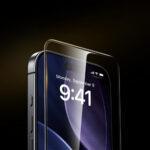 Protection d'écran ESR Corning Gorilla Glass UltraFit™ pour iPhone 16 Pro / iPhone 17 - Clear – Image 4